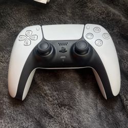 selling Ps5 Controller 