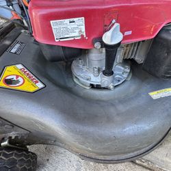 Honda Comercial HRC216 