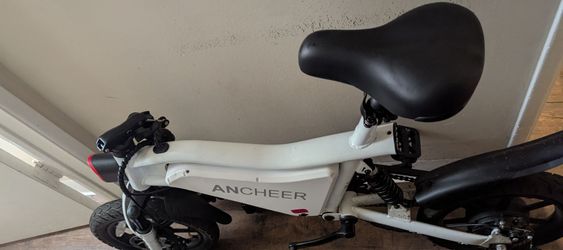 Pre-owned Ancheer 14\" folding electric bike