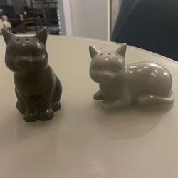 Cat Salt And Pepper Shakers 