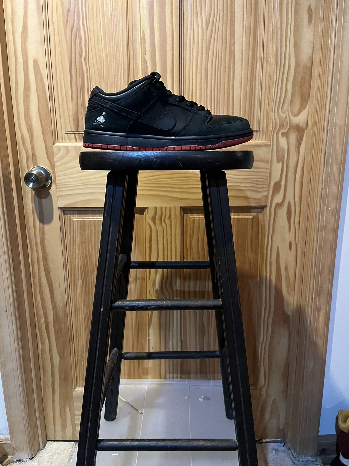 Nike Sb Dunk Low Black Pigeon Size 10