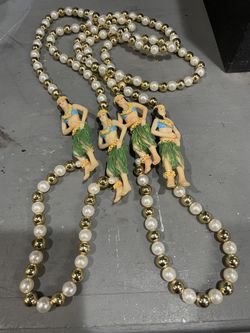 Pearl /Gold Beads With Hula Girls 42”