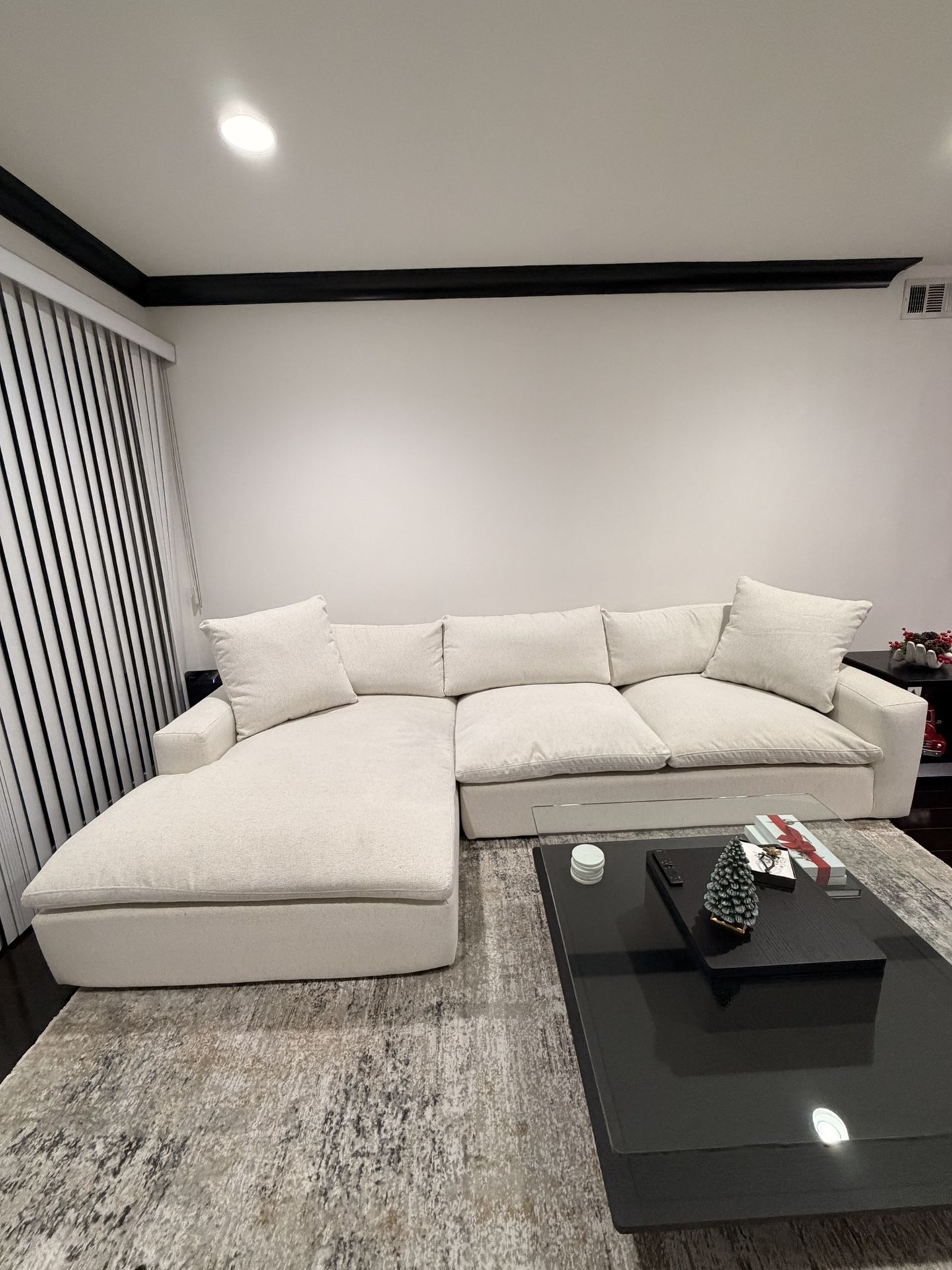 BRAND NEW Paloma Cloud Couch White Beige 2-Piece Sectional w/ Right Arm Chaise