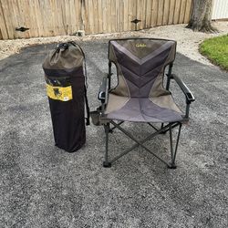 Five Big Outdoorsman Cabela s XL fold up chairs for Sale in Miami