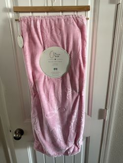 Pink Bows Throw