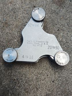 The L.S. Starrett no.472 Screw pitch Gage