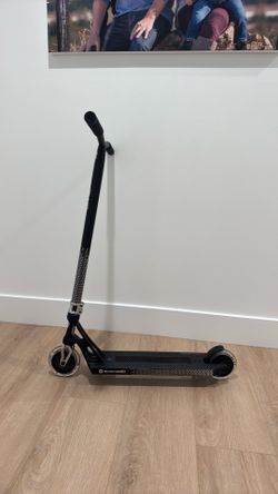 Scooter Root Industries Invictus V3 brand new (room to negotiate)