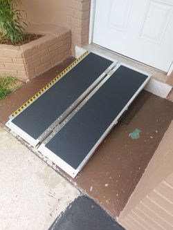 Wheel chair ramp
