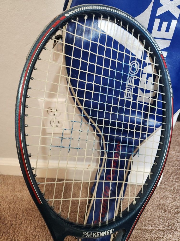 PRO KENNEX GRAPHITE DOMINATOR TENNIS RACQUET LONG STORAGE WELL