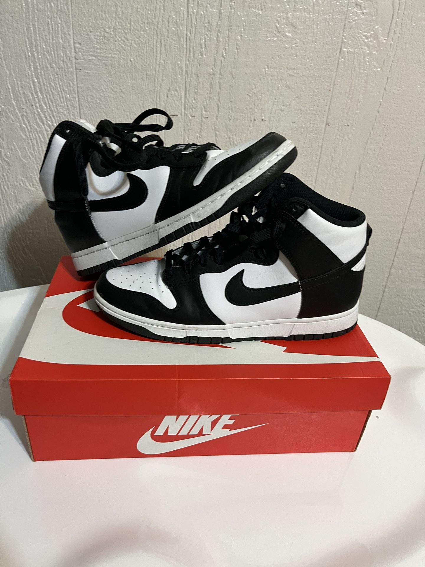 Nike Dunk Hi Retro Black White