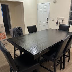  DINING Table - Black Wood-   With 6 Chairs Set  - 600$ Or Best Offer  