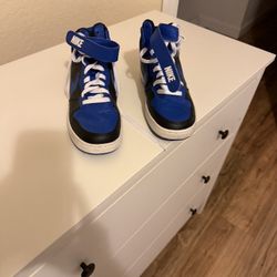 Nike High Tops Size  6 Y For Youth 