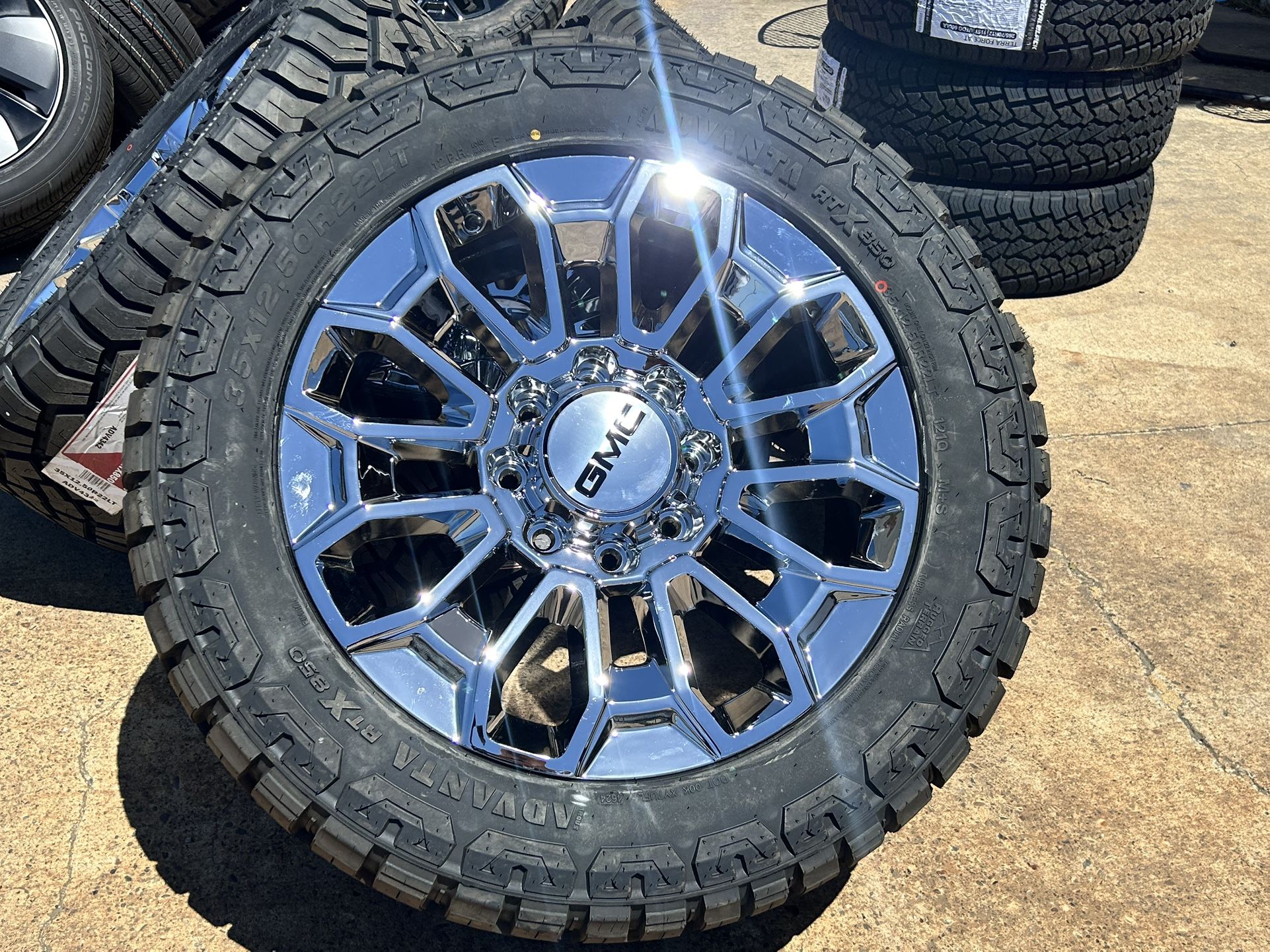 4x NEW GMC Sierra 2500HD Chevy 3500 HD Denali Ultimate AT4 22" Chrome OE STYLE Advanta RT 35” Tires