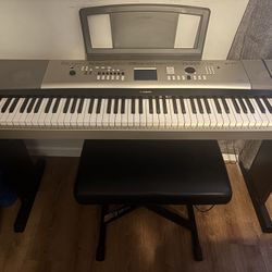 Yamaha DGX620 Electric Piano (with stand and foot pedal)