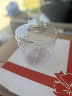 25 Large Plastic Jars With Lids
