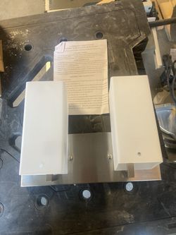 Vanity Fixture, 2 Sets