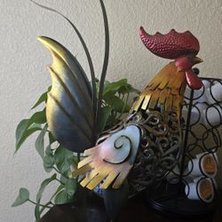 Metal Rooster Decor