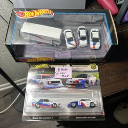 2022 PREMIUM COLLECTOR SET 3: BMW M TEAM Fleet Flyer Diorama