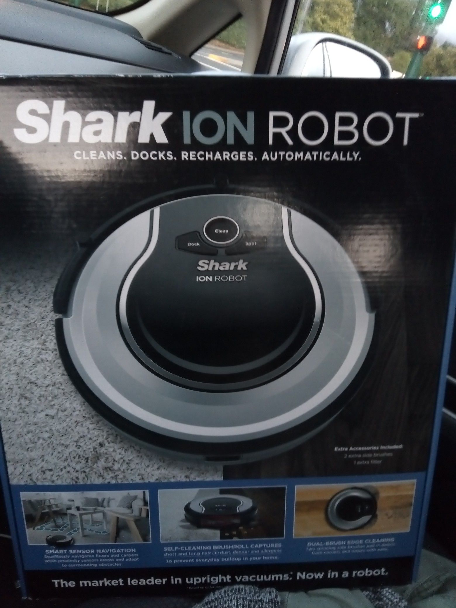 SHARK-ION 720 ROBOT VACUUM - Silver