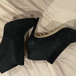 Vía Spiga  Black Booties