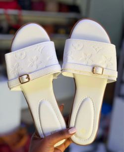 Women flat sandal size 39,40
