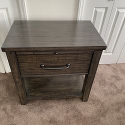 King Size Bed Frame /Like New 