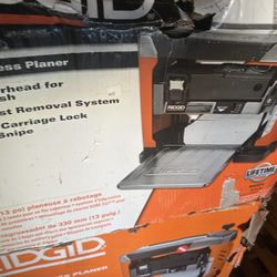 Lightly Used Ridgid 13” Thickness Planer Only Asking $300 (financing Available) 
