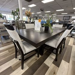 7 Pc Dining Table 