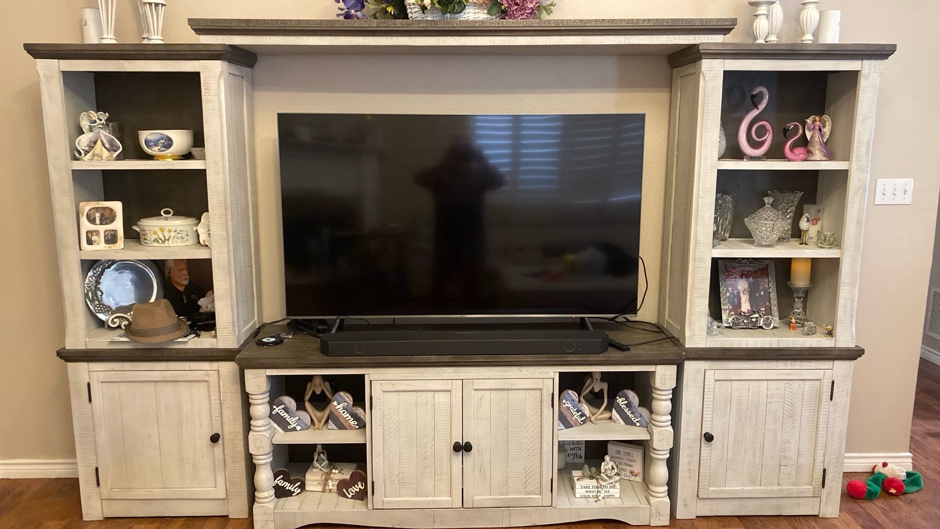 End Table And Entertainment Center 