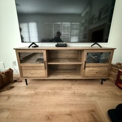 Media console tv stand