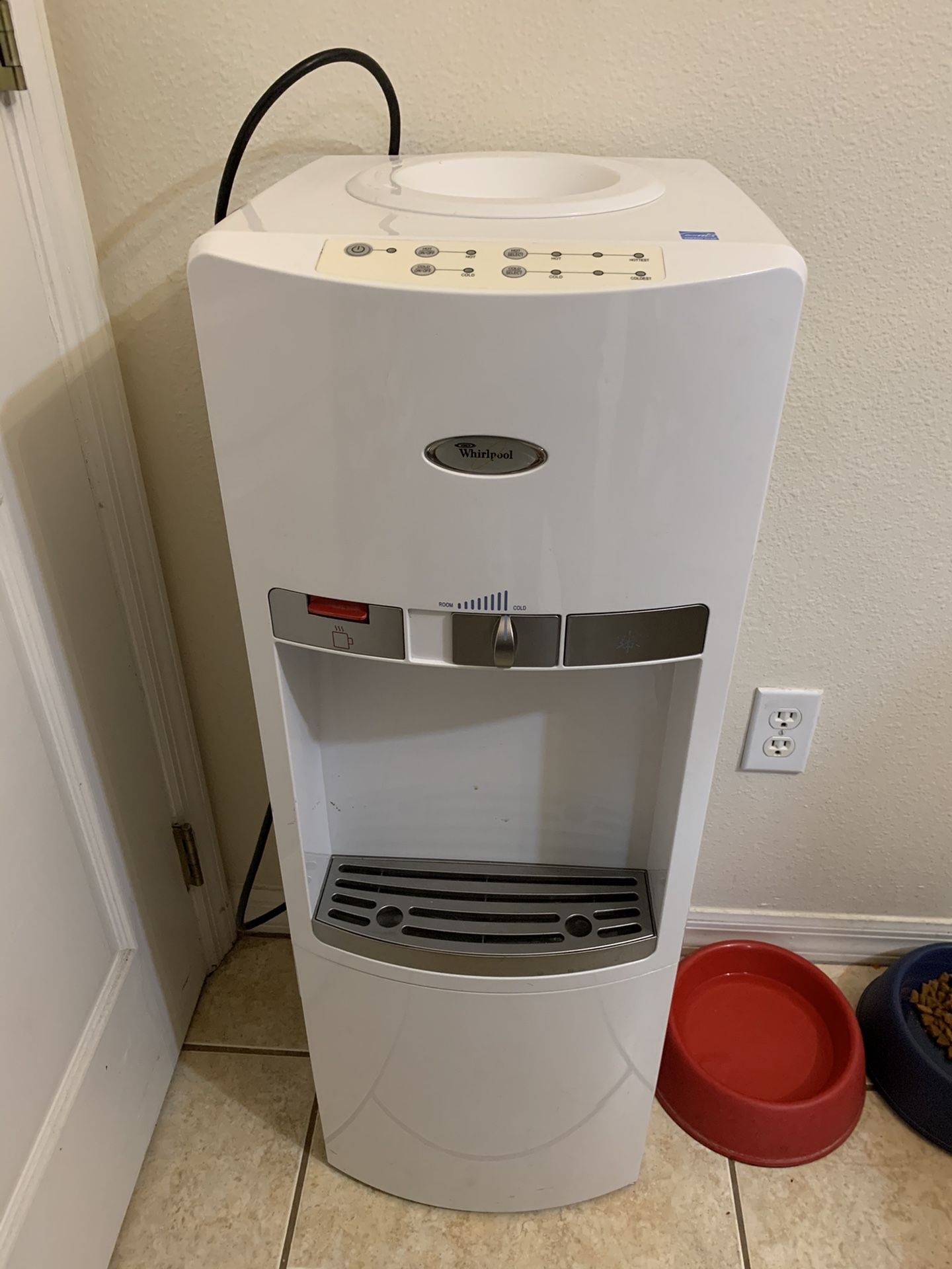 Whirlpool water dispenser