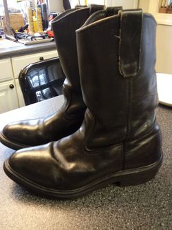 RED WINGS LOW HEEL WORK BOOTS LiKE NEW