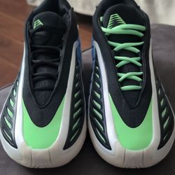 Adidas Anthony Edwards size 11 basketball shoe