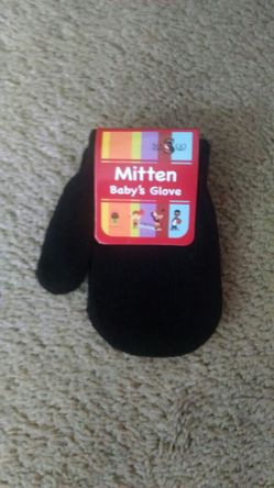 Black Knit Mittens-NWT. 6-12 months