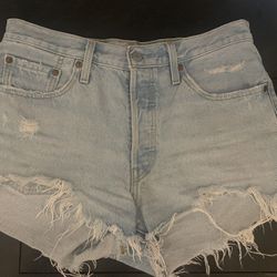 Levi Cut Off Shorts