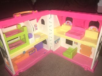 3 doll houses