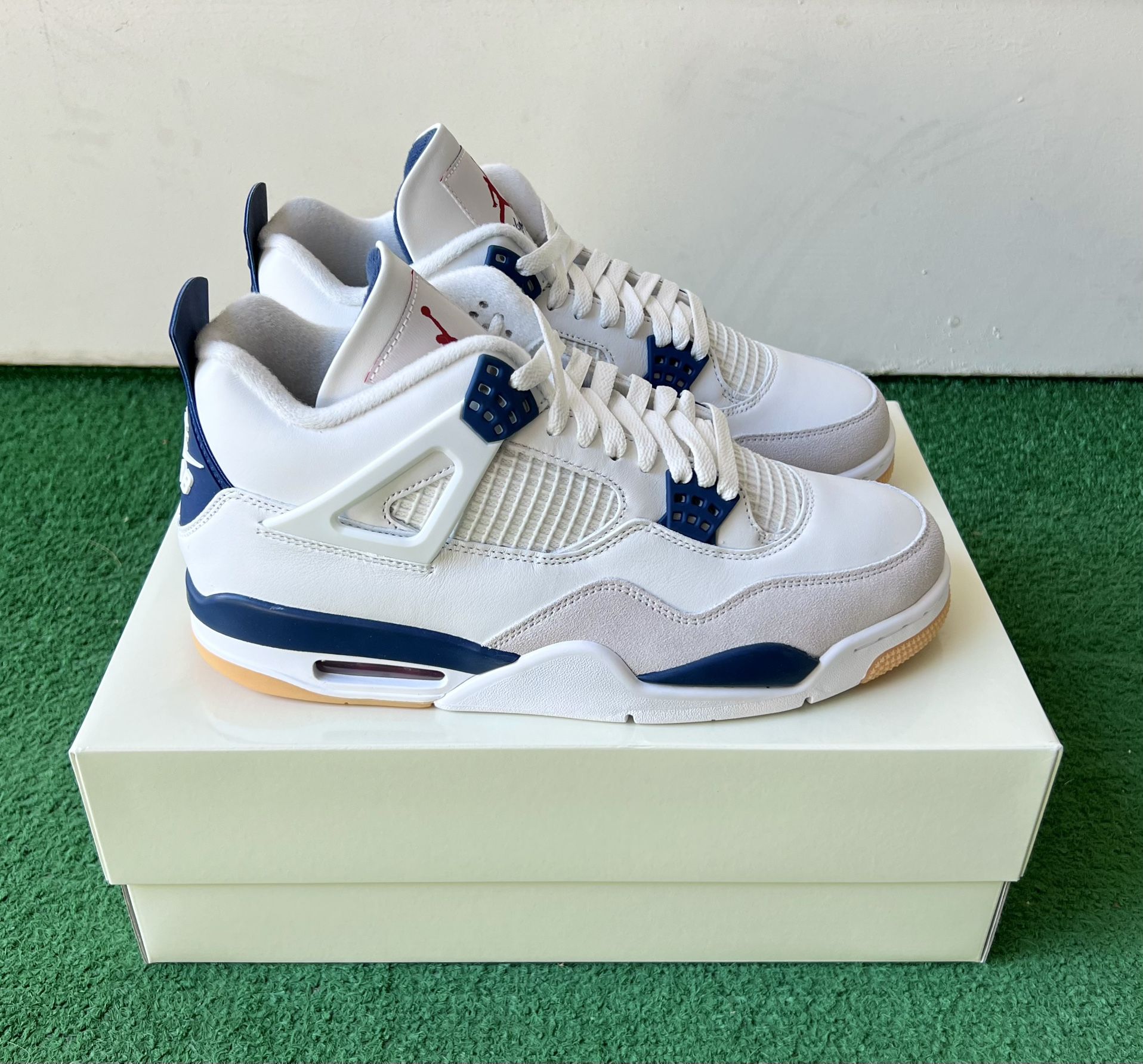 Jordan 4 SB Navy