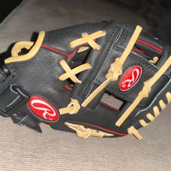 RAWLINGS Left handed BaseBall Glove (Youth) Ages 7-9 