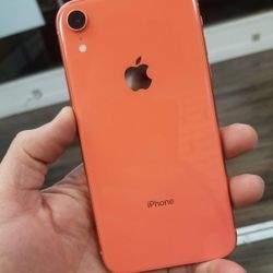 iphone XR - PLUS unlock free warranty 