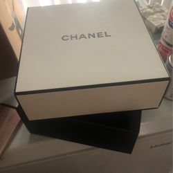CHANNEL BOX ONLY EMPTY VERY THICK N NICE LOOKING BOX 📦 FOR A GIFT I BOUGHT MY HUSBAND BLUE CHANNEL COLOGNE $8
