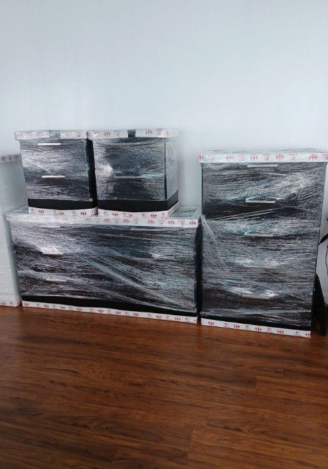 NEW FURNITURE ๐ It's ASSEMBLED-4PCS