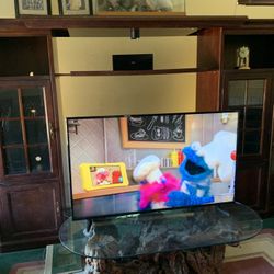 Entertainment center