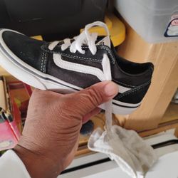 Kids Vans Size 1 Black And White