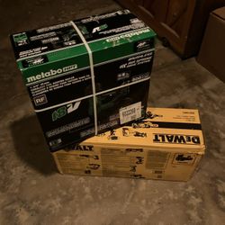 DeWalt 7 Tool Kit & Cordless Coil Roofing Nailer