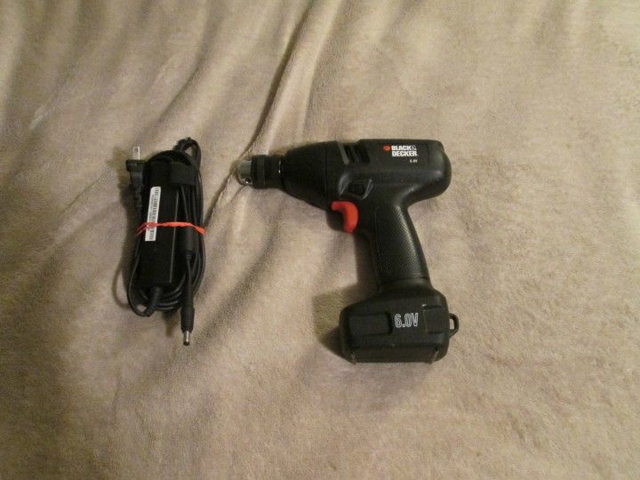 Black And Decker Drill With Charger