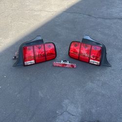 2005-2009 Ford Mustang Tail Lights