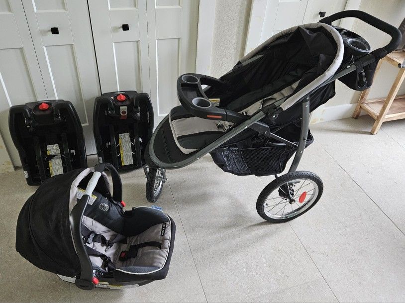 Graco Jogger/Stroller with two Car Seats