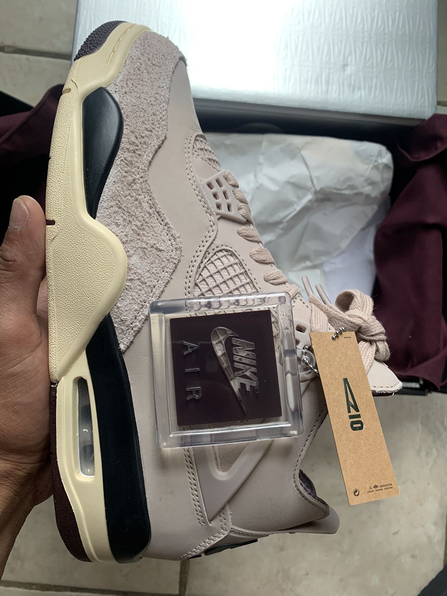 Air Jordan 4 Retro WYWS