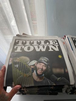 L.A times Sunday November 1st “Tittle Town complete newspaper + coupons