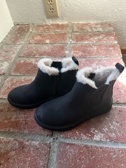 Girls boots